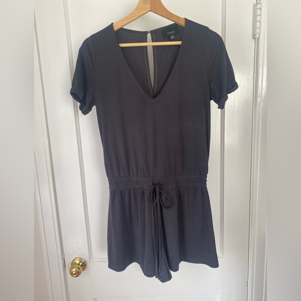 Size small black/dark gray Lumiere ribbed button closure romper